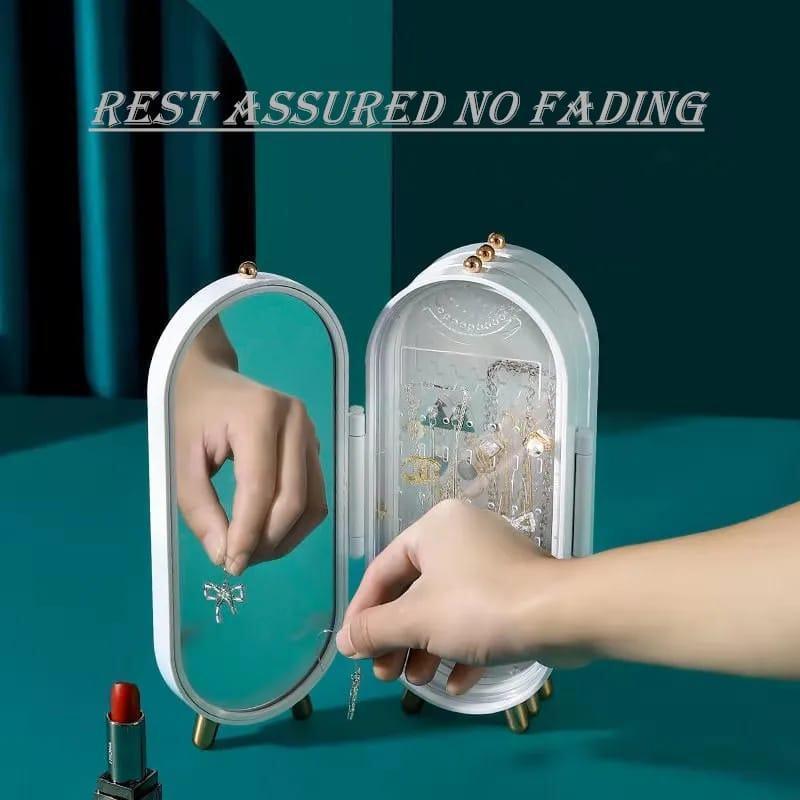 Foldable jewelry storage box