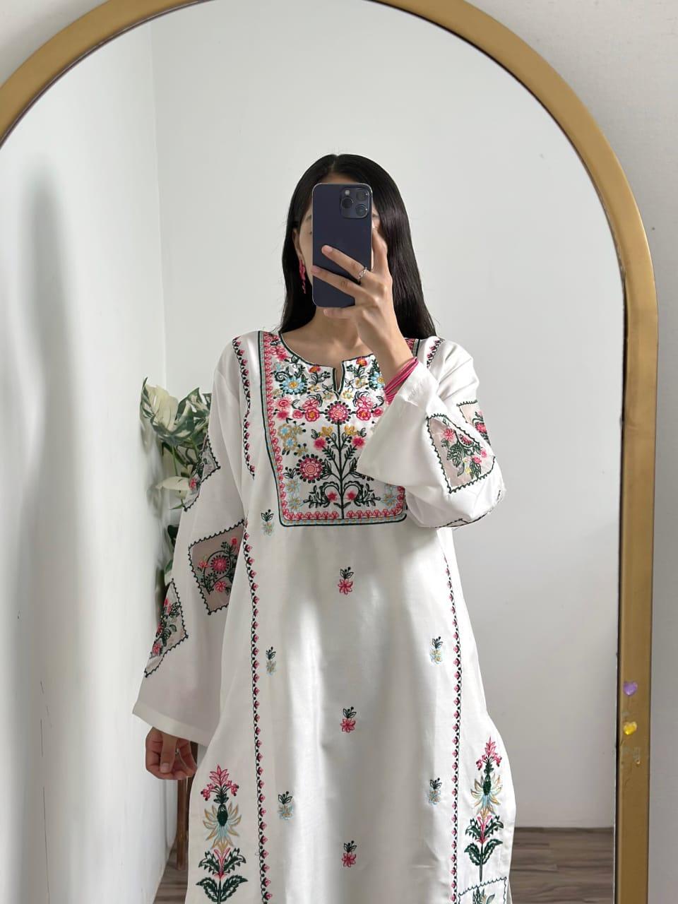 2PC ELEGANT stitched embroidered